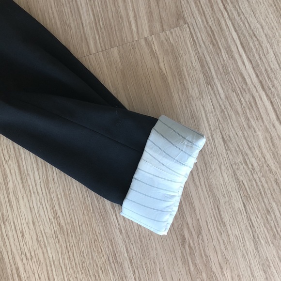 Aritzia Talula Exeter Blazer - Picture 6 of 16